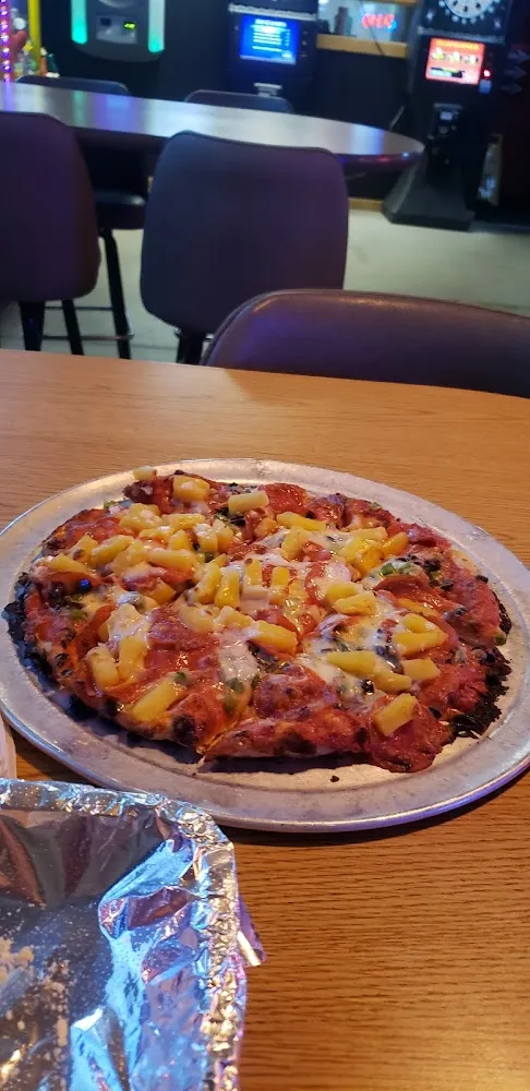Hawaiian Pizza with Banana Peppers